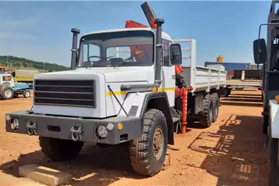 Dropside Trucks samil 100 Optional Crane Drop Side Truck