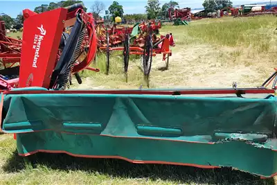 Other Haymaking and silage Disc mowers Kverneland 6 disc mower 2018 for sale by Sturgess Agriculture | AgriMag Marketplace