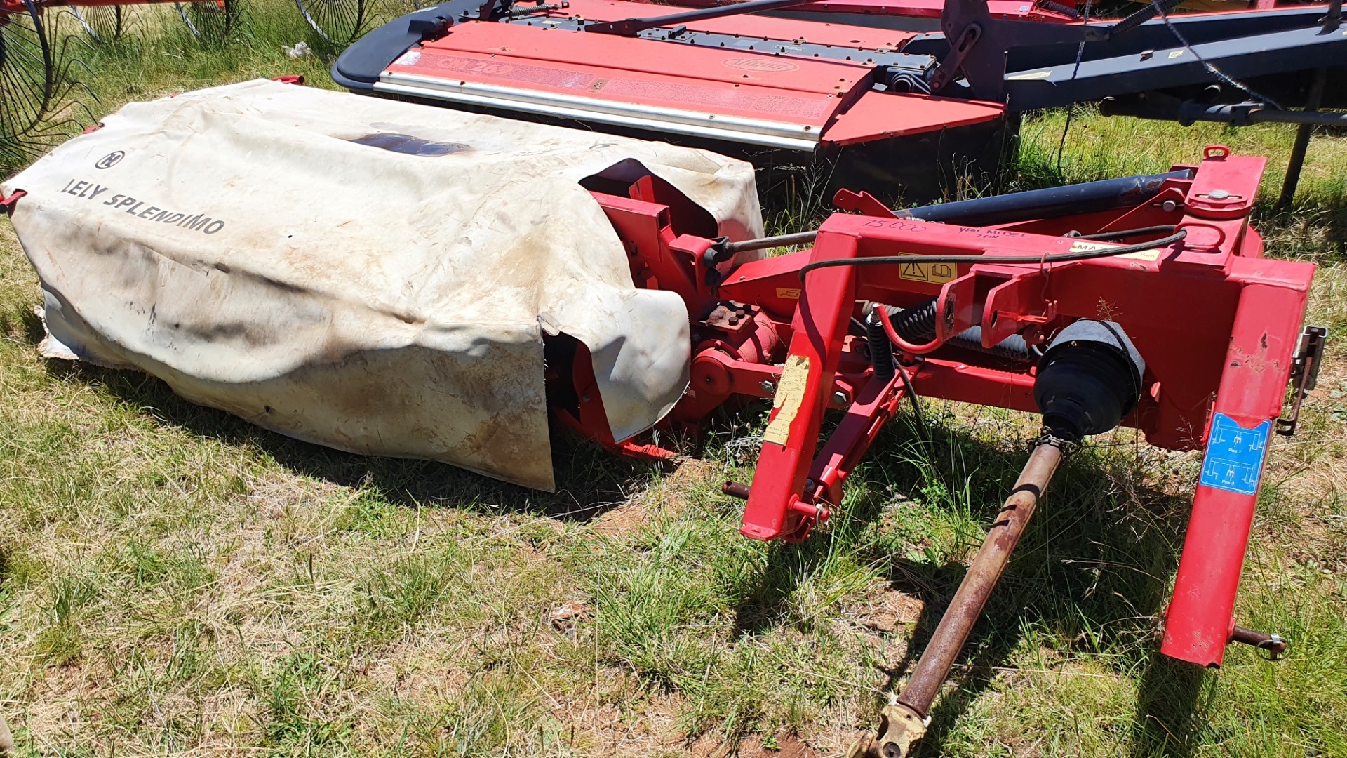 Lely Haymaking and silage Disc mowers Lely 5 tol disc mower 2014 for sale by Sturgess Agricultural | AgriMag Marketplace