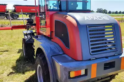 Other Haymaking and silage Bale grabbers New Apache 4x4 Forklift and Loader for sale by Sturgess Agriculture | AgriMag Marketplace