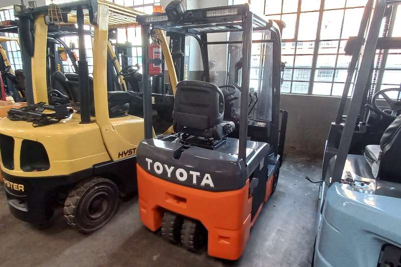 Toyota Forklifts Electric forklift 8FBE15 2015