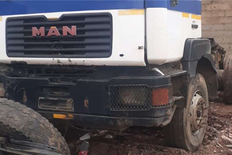 MAN Truck spares and parts F2000 33 374