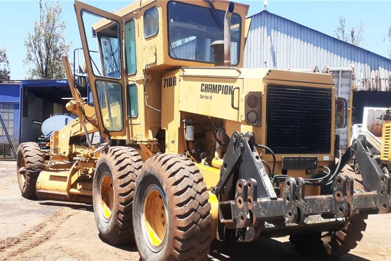 Champion Graders Champion 710A Grader with Ripper 1997