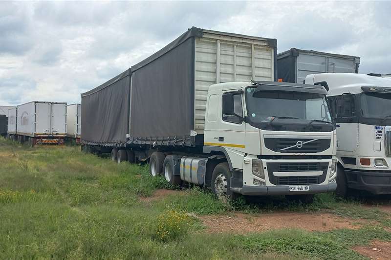 Volvo Truck tractors Double axle FM400with Curtain side trailer