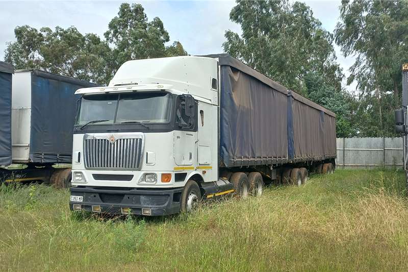 International Truck tractors Double axle 9800i with curtain side trailer for sale by AAG Motors | AgriMag Marketplace