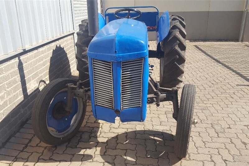 Tractors Other tractors Antique tractor for sale by Private Seller | Truck & Trailer Marketplaces