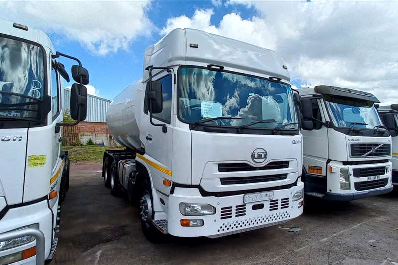 UD Water bowser trucks QUON