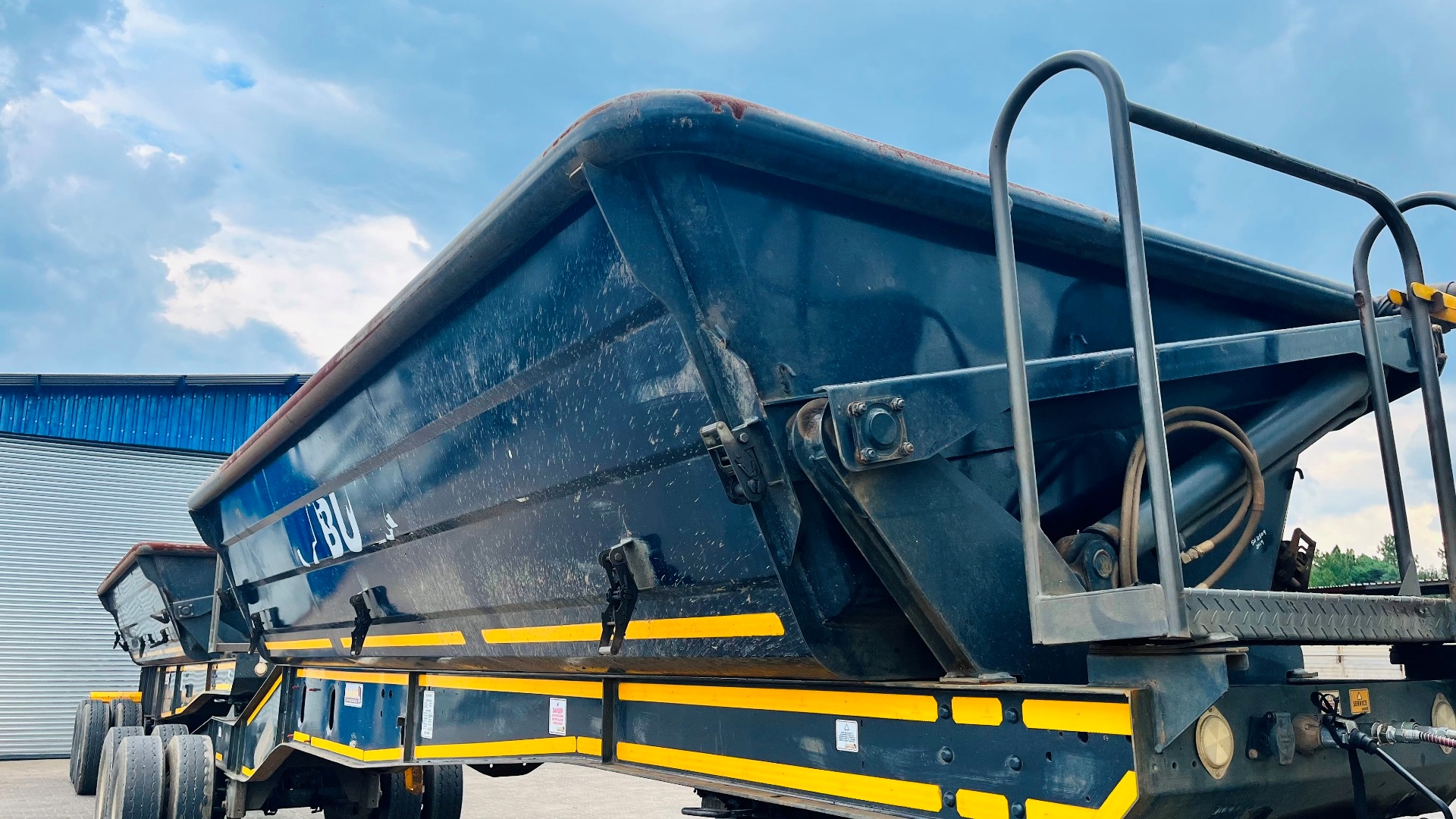 Leader Trailer Bodies Trailers Side tipper LINK SIDE TIPPER 2019 for sale by Pomona Road Truck Sales | Truck & Trailer Marketplaces