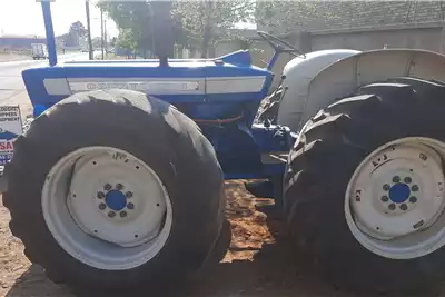 Tractors 4X4 FORD 754