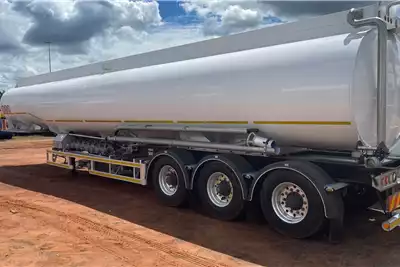 Henred Fuel tanker 2016 for sale by SA North Truck And Trailer | Truck & Trailer Marketplaces