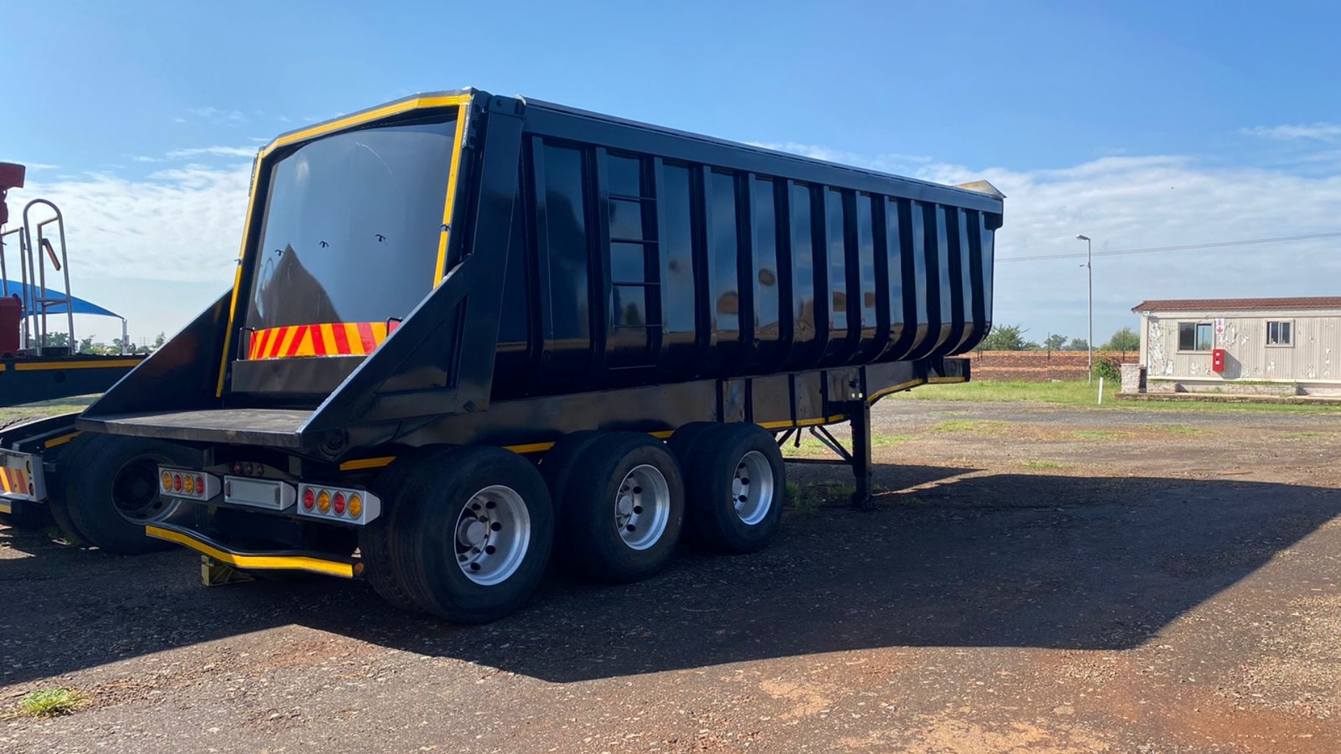 Hendred Trailers End tipping 2019 REAR END TIPPER 2019 for sale by Transfand Truck Sales | Truck & Trailer Marketplaces