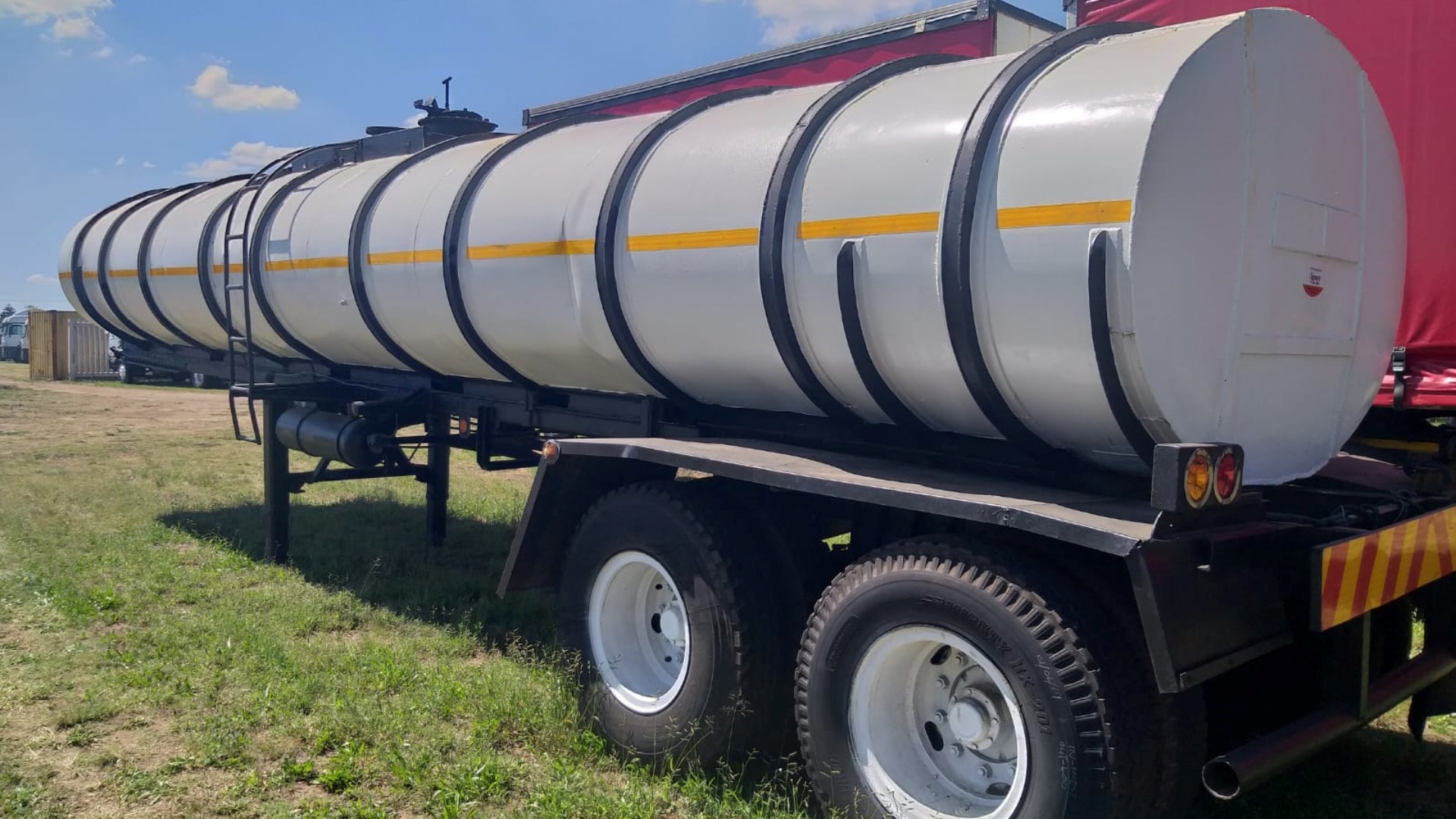 Custom Fuel tanker 22000L TANKER 1972 for sale by Armour Truck and Plant | Truck & Trailer Marketplaces