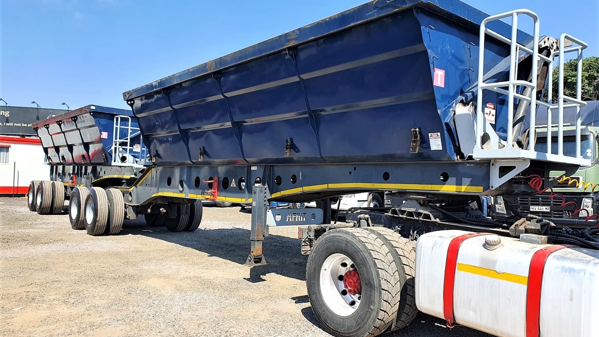 Afrit Trailers Side tipper AFRIT 40 CUBE SIDE TIPPER TRAILER 2013 for sale by ZA Trucks and Trailers Sales | Truck & Trailer Marketplaces