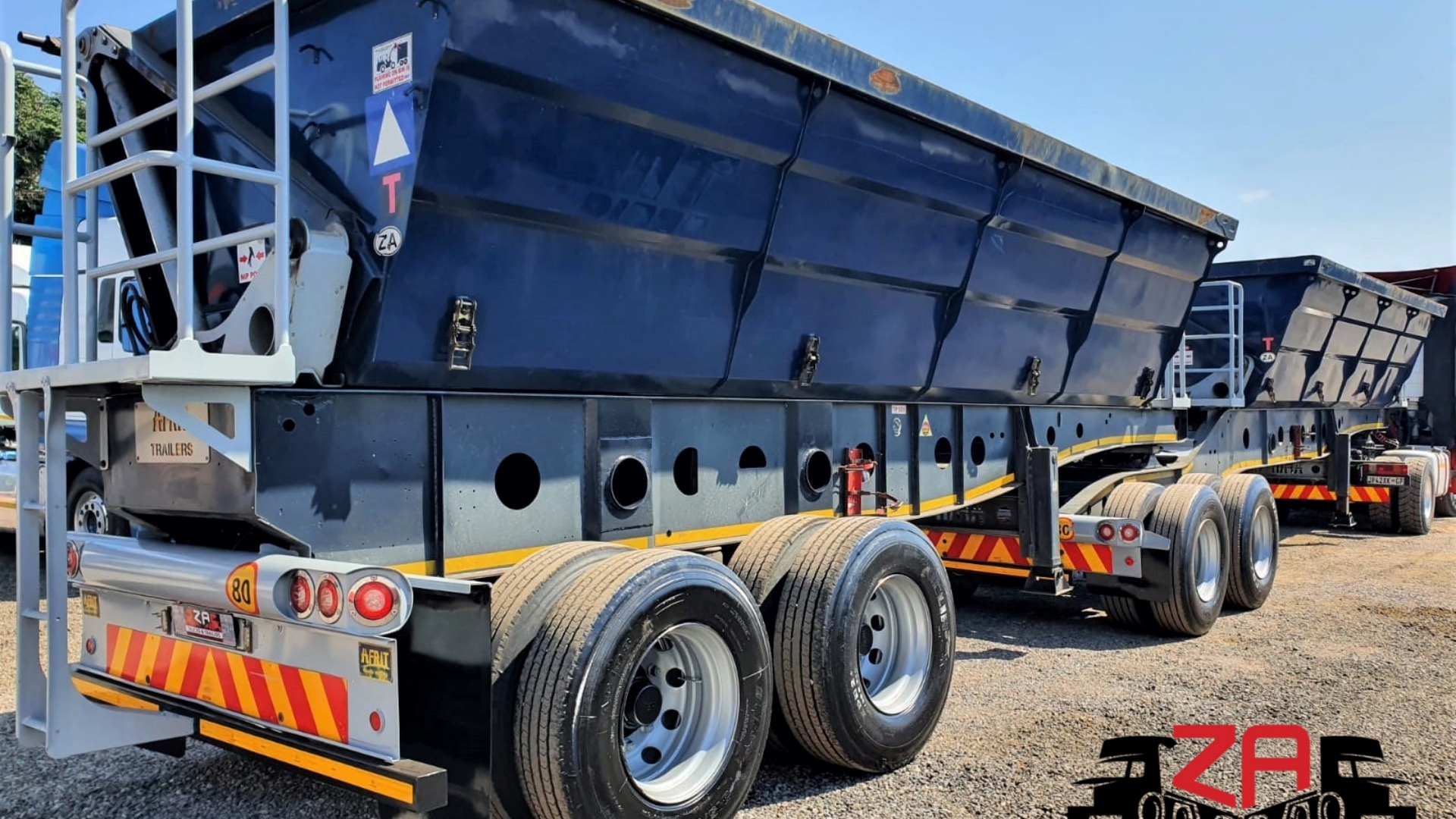 Afrit Trailers Side tipper AFRIT 40CUBE SIDE TIPPER 2013 for sale by ZA Trucks and Trailers Sales | Truck & Trailer Marketplaces