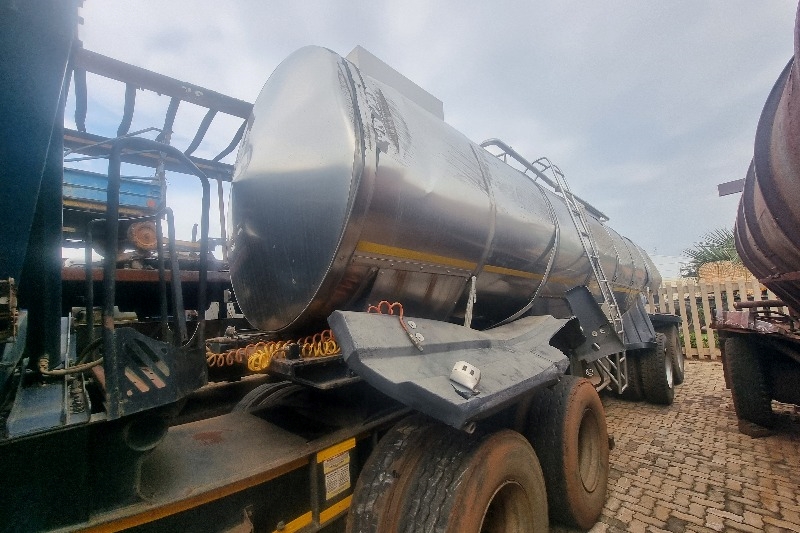 Hendred Trailers Stainless steel tank STAINLESS STEEL TANKER 2006 for sale by Wimbledon Truck and Trailer | Truck & Trailer Marketplaces