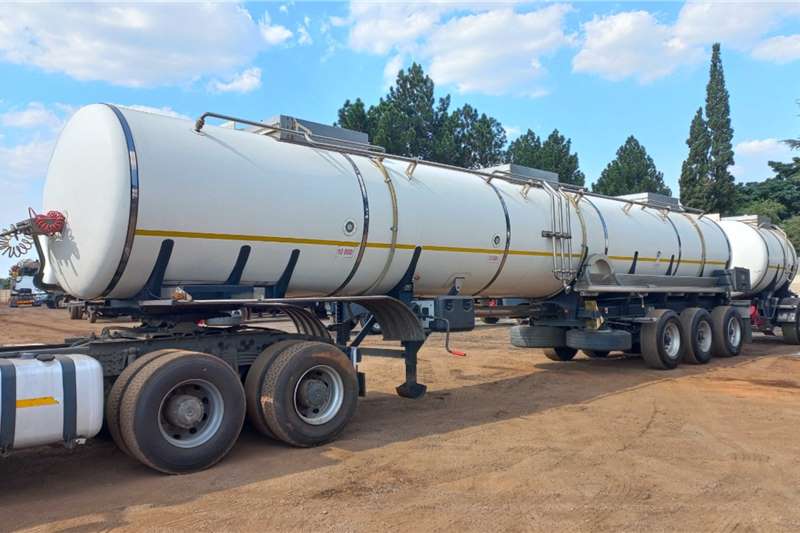 Milk tanker GRW Engineering Tri Axle 2017