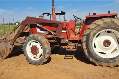 Tractors 980 with lift
