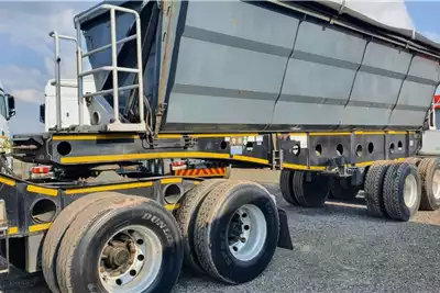 Afrit Trailers Side tipper AFRIT 45 CUBE SIDE TIPPER 2017 for sale by ZA Trucks and Trailers Sales | Truck & Trailer Marketplaces