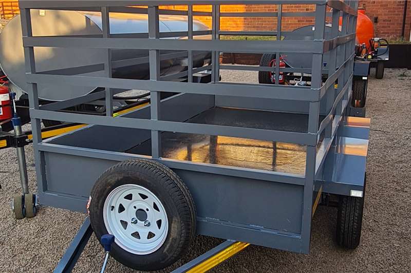 Custom Cattle trailer Cattle trailerCattle trailer various sizesused