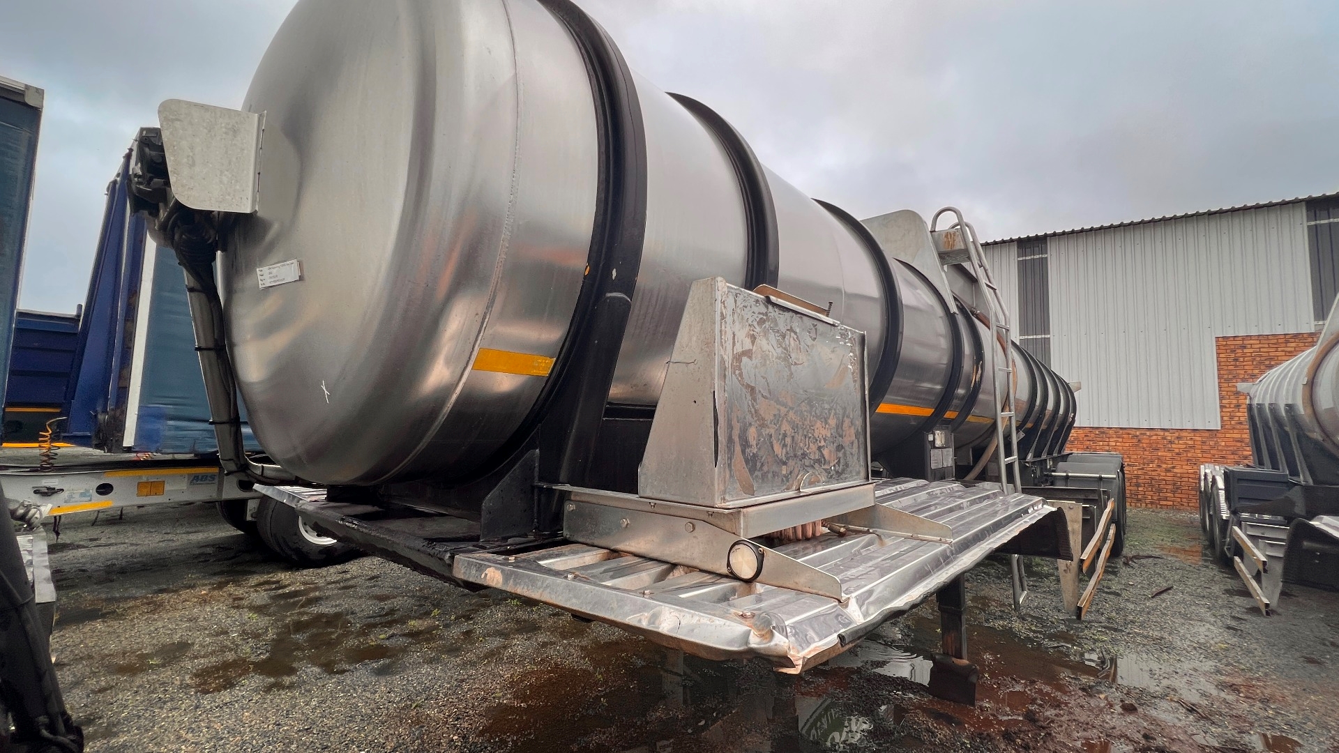GRW Trailers GRW  Engineering 9000L Acid Tanker 2014 for sale by Manmar Truck And Trailer | Truck & Trailer Marketplaces
