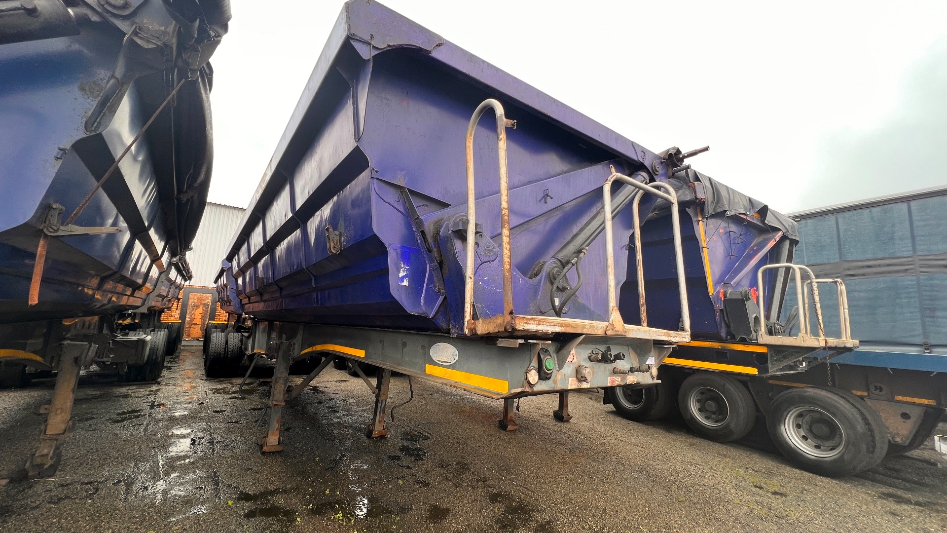 SA Truck Bodies Trailers SA Truck Bodies Side Tipper 2014 for sale by Manmar Truck And Trailer | Truck & Trailer Marketplaces