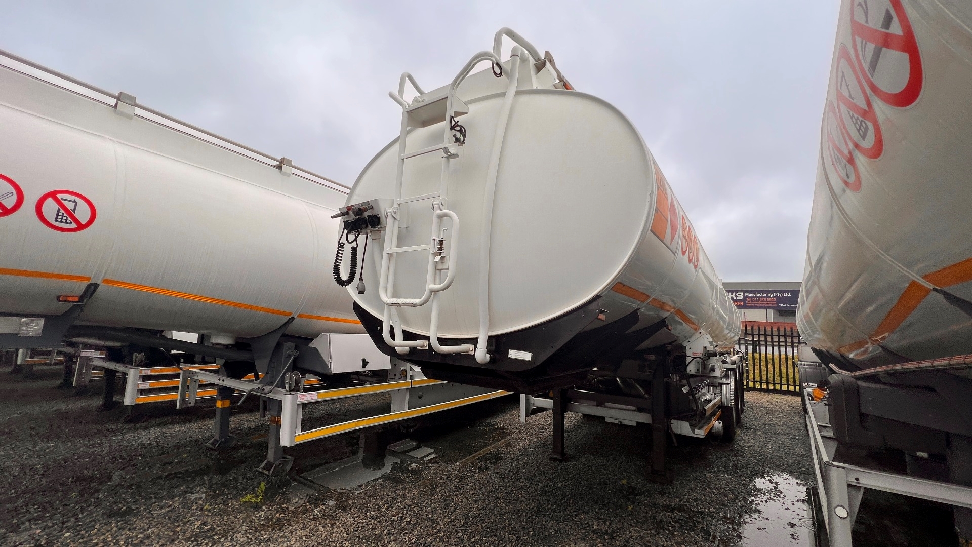 GRW Trailers GRW Engineering Fuel Tanker 2008 for sale by Manmar Truck And Trailer | Truck & Trailer Marketplaces