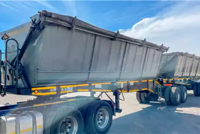 CIMC Trailers Side tipper Sidetipper Interlink 45m³ Trailer 2017 for sale by Impala Truck Sales | Truck & Trailer Marketplaces