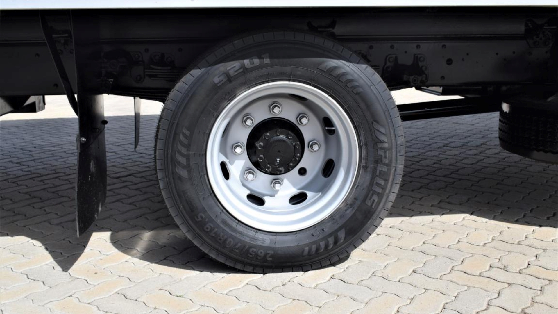 Isuzu Truck FSR 800 Volume Body with Tail Lift 2011 for sale by Pristine Motors Trucks | Truck & Trailer Marketplaces