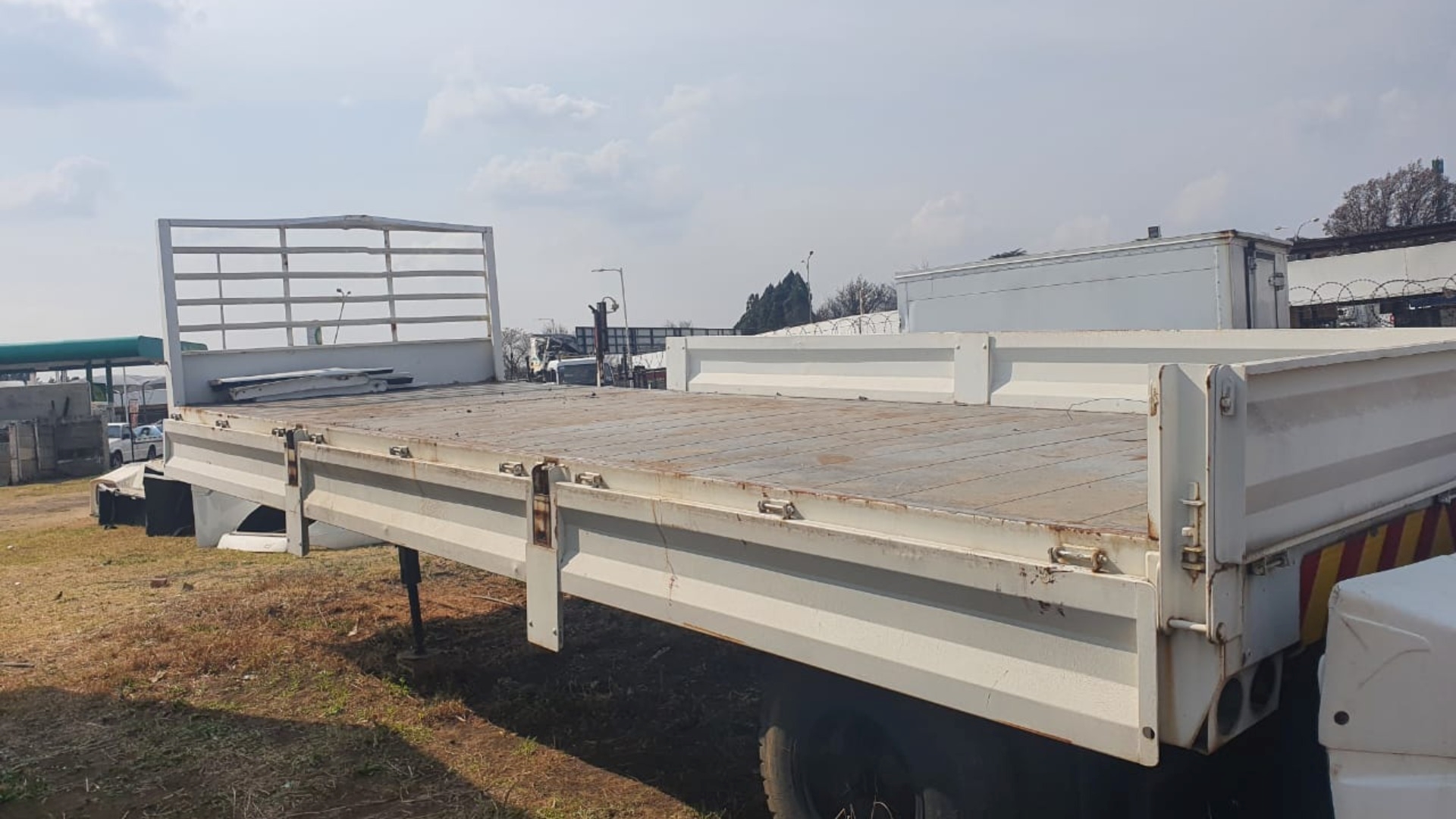 LCM Trailers ENGINEERING S/A PONI DROPSIDE 2004 for sale by Motordeal Truck and Commercial | Truck & Trailer Marketplaces