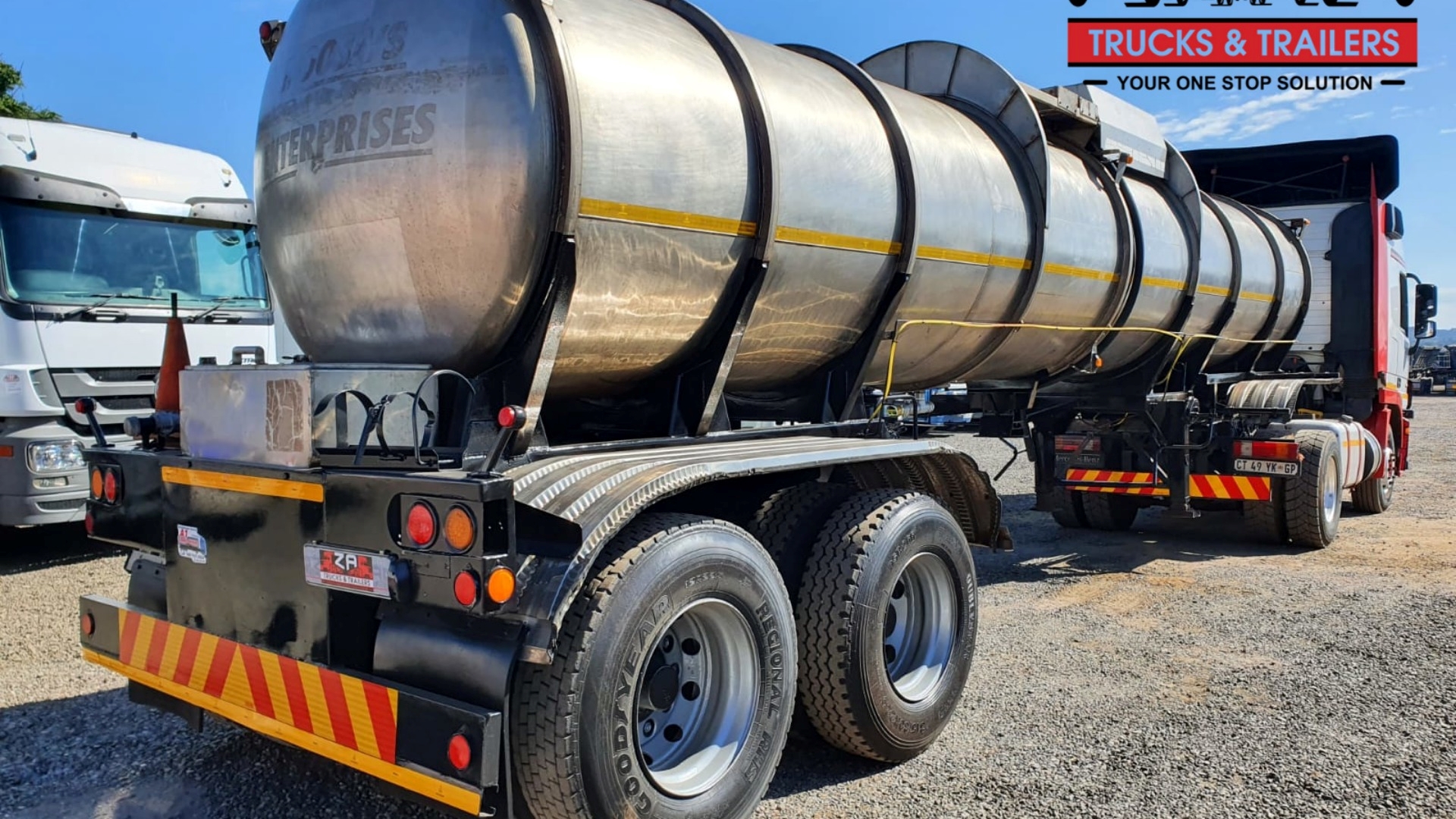 Henred Trailers Fuel tanker HENRED FRUEHAUF FUEL TANKER 1980 for sale by ZA Trucks and Trailers Sales | Truck & Trailer Marketplaces