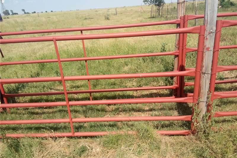 a variety of [application] in Livestock, Wildlife and Poultry listings on offer in South Africa on AgriMag Marketplace