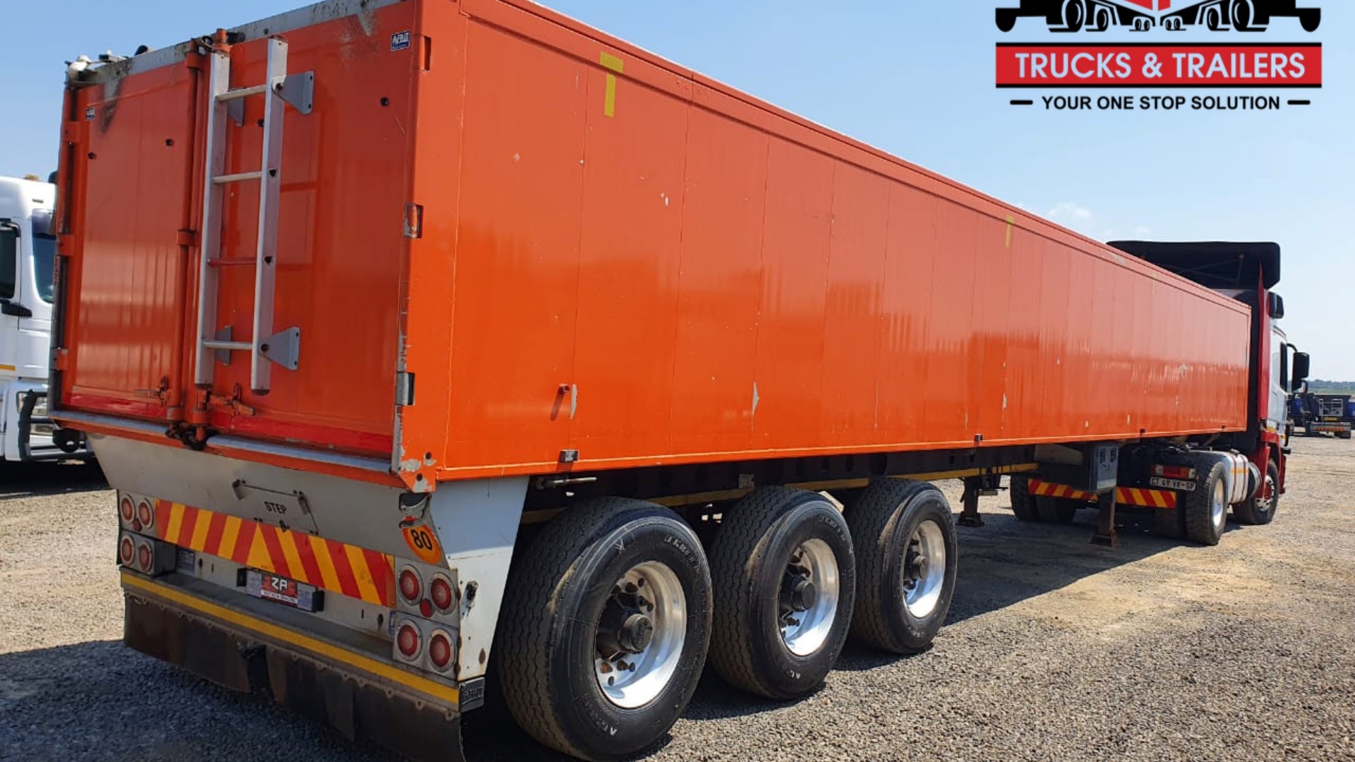 Afrit Trailers Grain carrier TRI AXLE ALUMINIUM WALKING FLOOR TRAILER 2018 for sale by ZA Trucks and Trailers Sales | Truck & Trailer Marketplaces