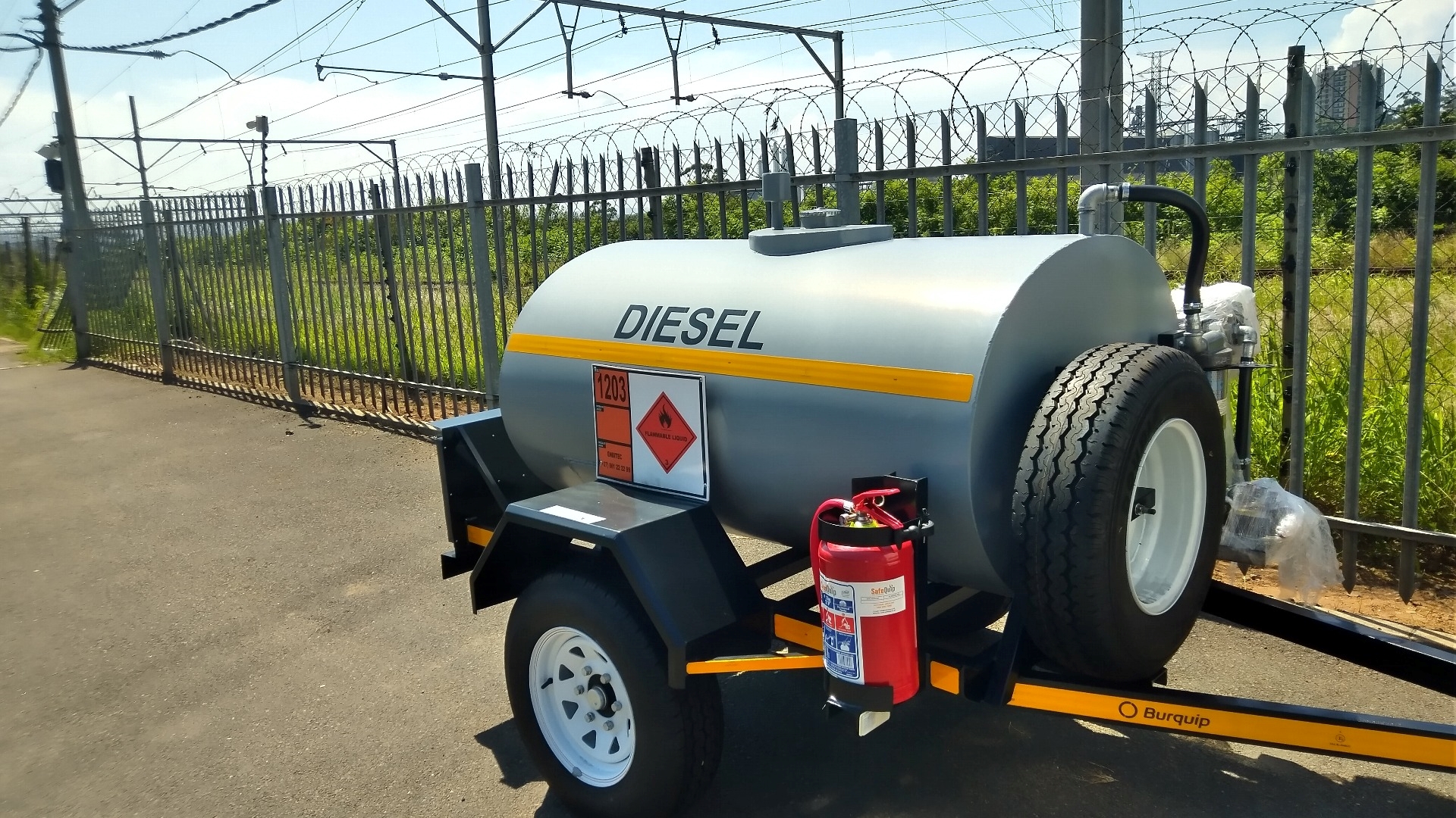 Custom Diesel bowser trailer 1000 Litre Mild Steel Diesel Bowser KZN 2022 for sale by Jikelele Tankers and Trailers   | Truck & Trailer Marketplaces
