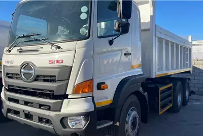 Truck Hino 500 2836 2018