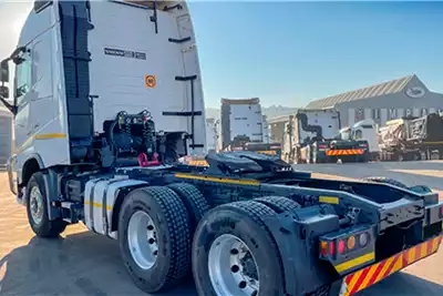 Volvo Truck tractors Double axle FH 440 Globetrotter   Good Condition 2015 for sale by Impala Truck Sales | Truck & Trailer Marketplaces