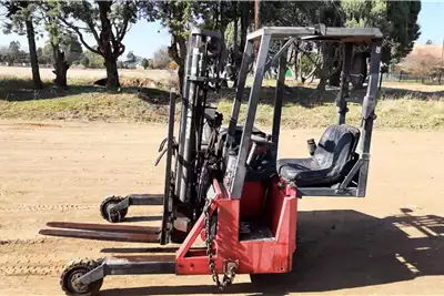 Moffet Forklifts Forklift 1.5 Ton Moffett Piggyback for sale by Dirtworx | Truck & Trailer Marketplace