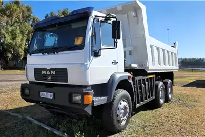 Tipper Trucks CLA 26-280 10 Cube Tipper 2013