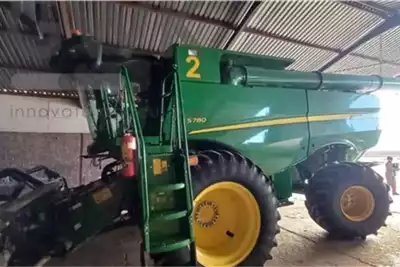 Harvesting Equipment John Deere S780 STS Combine 2019