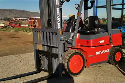 Other Tractors Other tractors Revaro FD35 Standard 2.5 Ton Diesel Forklift` for sale by N1 Tractors | AgriMag Marketplace