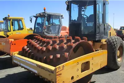 CAT Roller CP533E 2008 for sale by Dura Equipment Sales | Truck & Trailer Marketplace