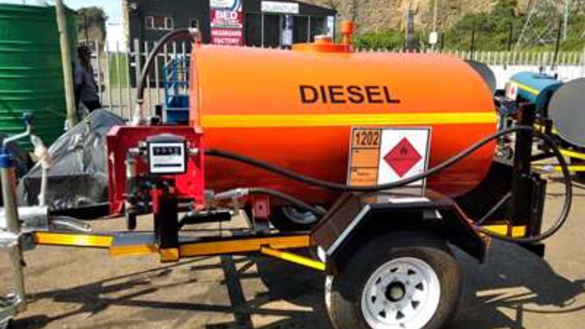 Custom Diesel bowser trailer 1500 LITRE HIGH GRADE STEEL BOWSR   PRESSURE TESTE 2022 for sale by Jikelele Tankers and Trailers   | Truck & Trailer Marketplaces