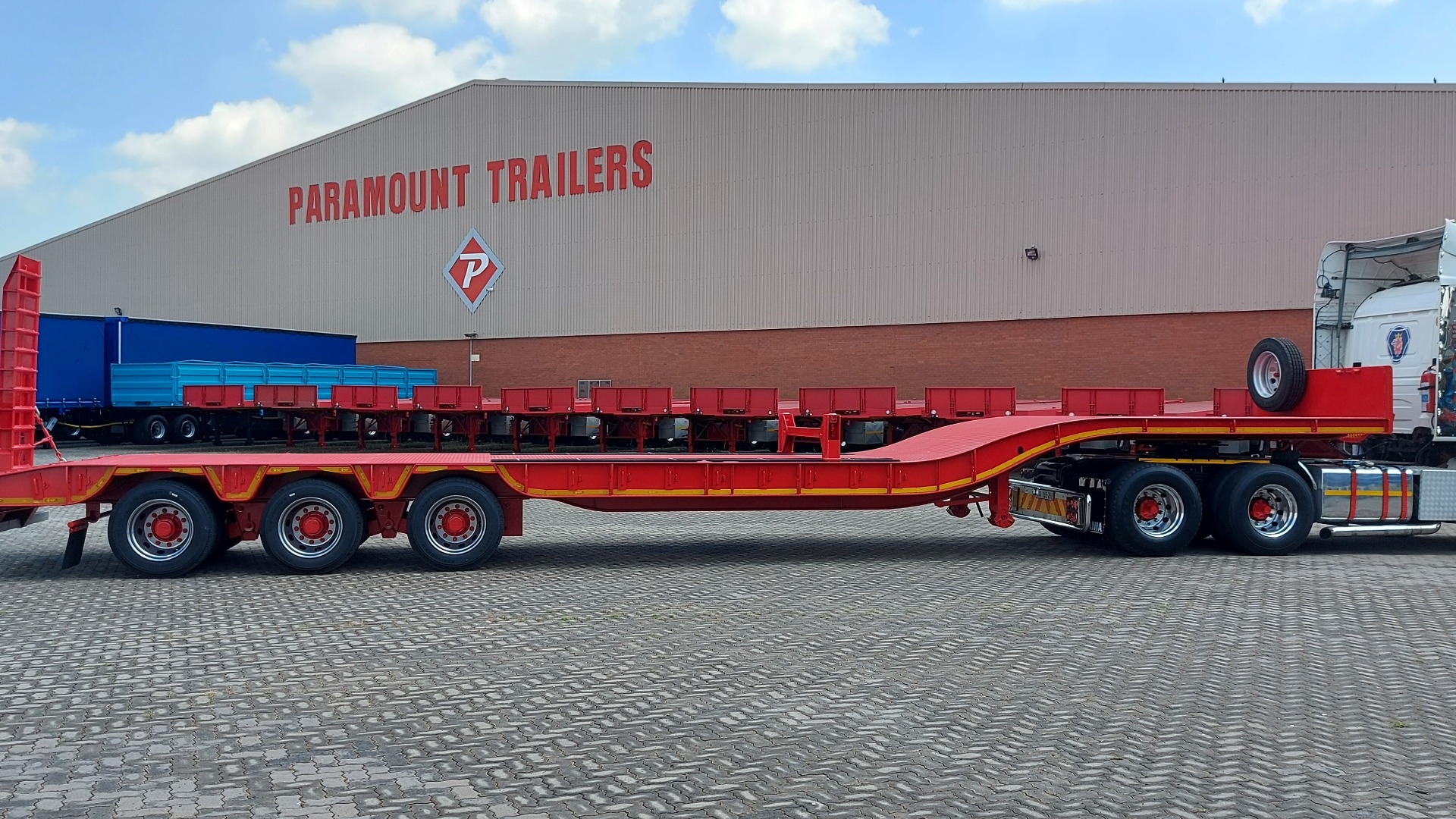 Paramount Trailers Lowbed New Swan Neck Step Deck 2024 for sale by Paramount Trailers | Truck & Trailer Marketplace