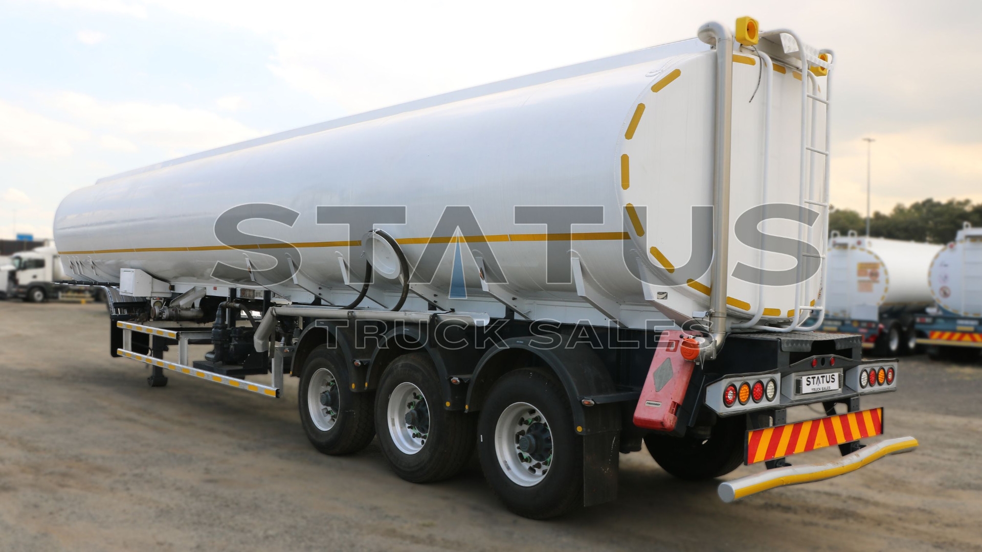 Henred Fuel tanker 2012 SA ROAD TANKER 50000L Tri   Axle Fuel Tanker 2012 for sale by Status Truck Sales | Truck & Trailer Marketplaces