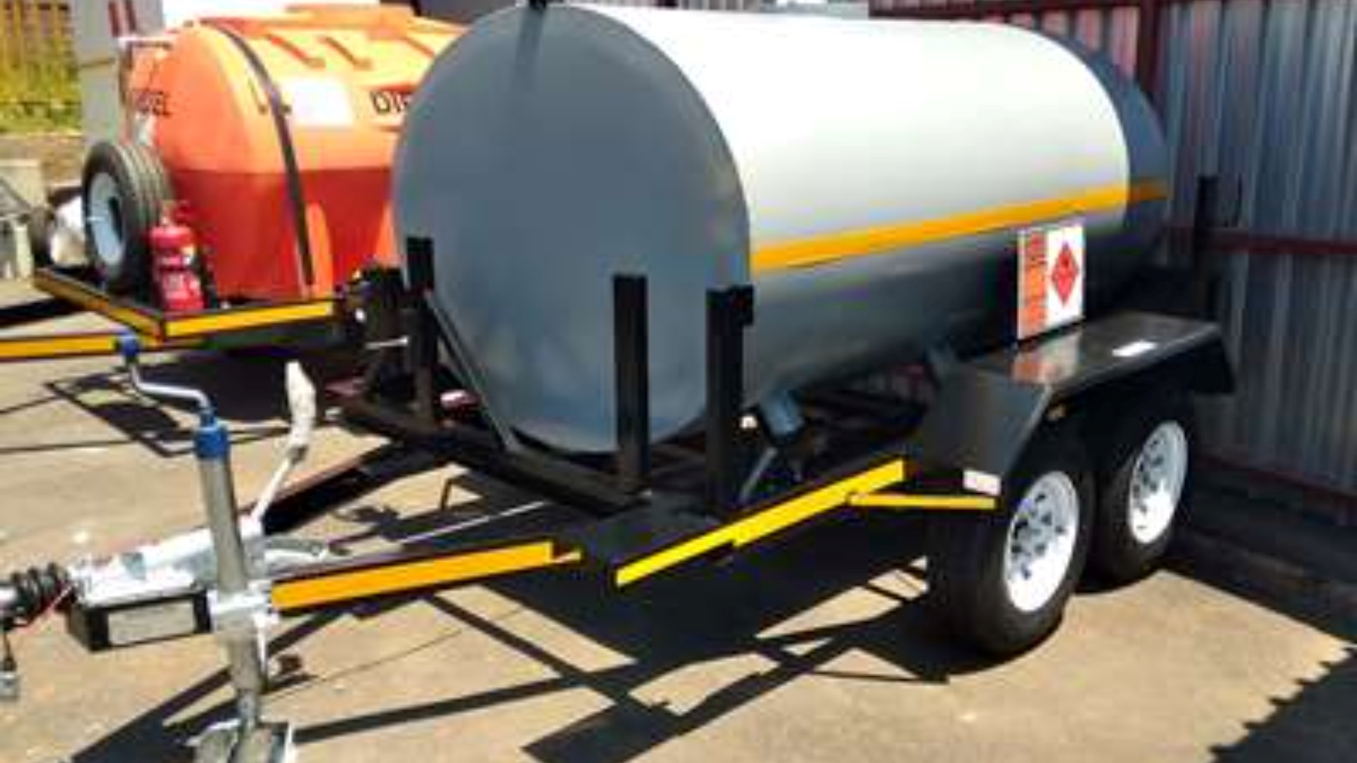 Custom Diesel bowser trailer 3000 LITRE HIGH GRADE STEEL TANK  PRESSURE TESTED 2022 for sale by Jikelele Tankers and Trailers   | Truck & Trailer Marketplaces