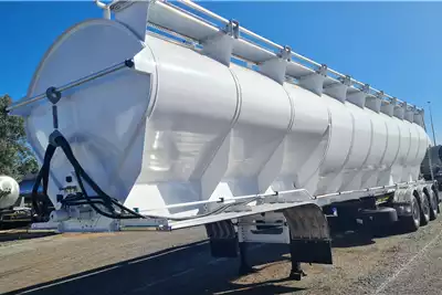 Henred Trailers Auger bulk trailer Auger Bulk tanker 2022 for sale by Benetrax Machinery | Truck & Trailer Marketplaces