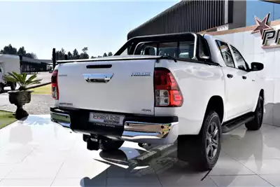 Toyota LDVs & panel vans Hilux 2.4 GD 6 Raider 4x4 Auto Double Cab 2022 for sale by Pristine Motors Trucks | Truck & Trailer Marketplaces