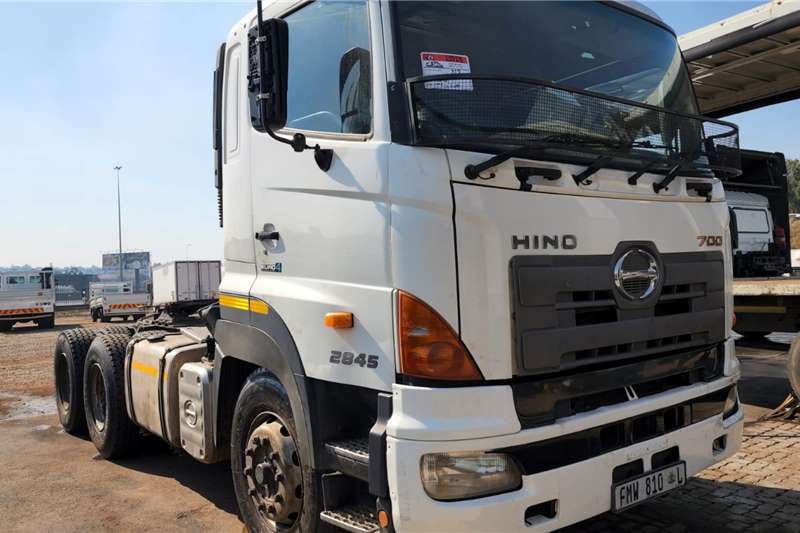 Hino Truck tractors Hino 700 2845 18000L Water Tanker 2015
