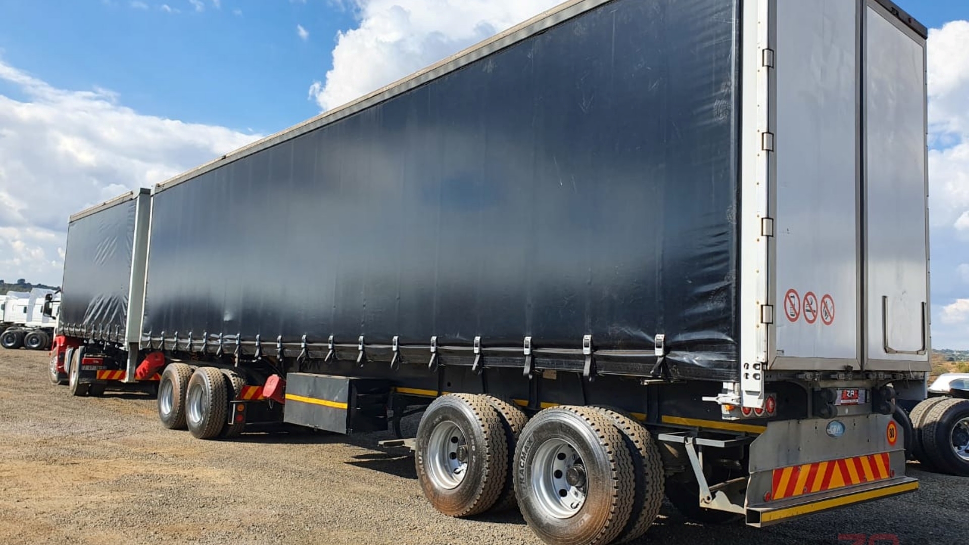 GRW Trailers Tautliner GRW SUPERLINK TAUTLINER TRAILER 2017 for sale by ZA Trucks and Trailers Sales | Truck & Trailer Marketplaces
