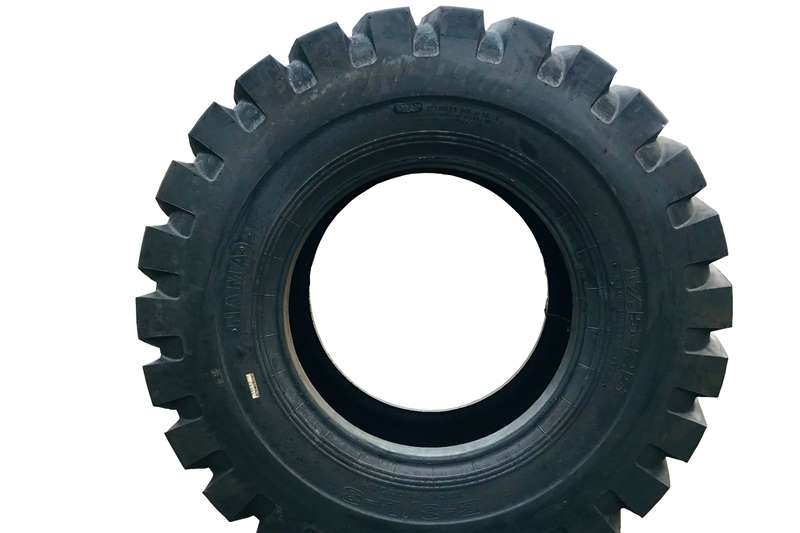 Other Machinery spares Tyres NAMA 17.5 25 L3 2022