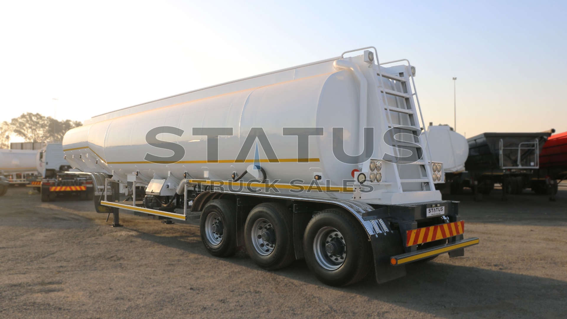 Tank Clinic Fuel tanker Tank Clinic 47000L Fuel Tanker 2006 for sale by Status Truck Sales | Truck & Trailer Marketplaces